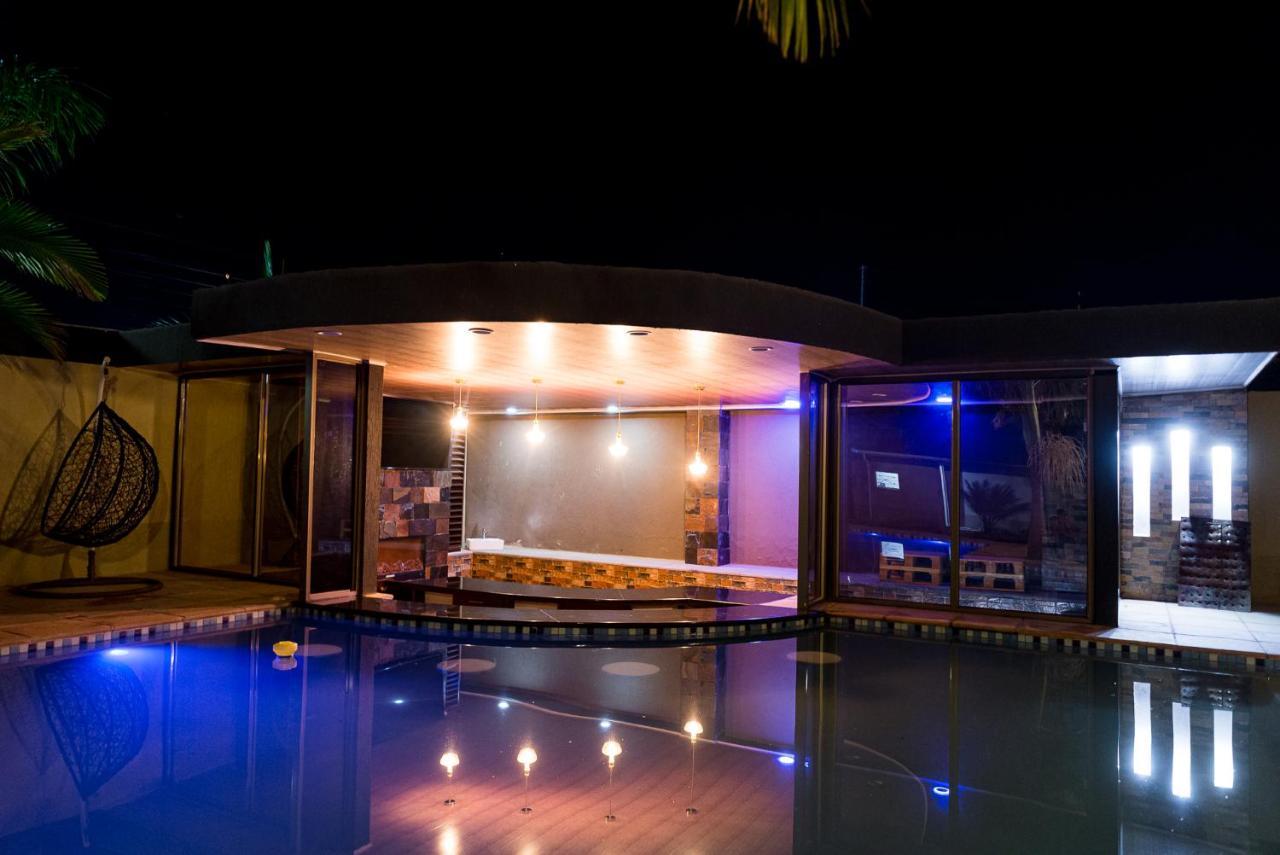לוסקה Emc Fully Furnished &Serviced Villas 4 Bedroom With Solar Power , Private Pool, Starlink Wifi ,Aircons & Dstv מראה חיצוני תמונה