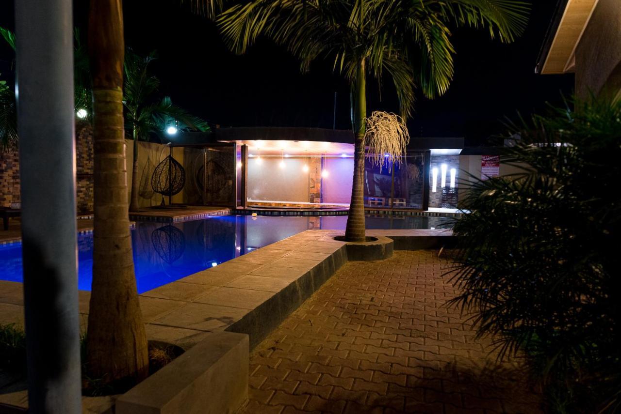 לוסקה Emc Fully Furnished &Serviced Villas 4 Bedroom With Solar Power , Private Pool, Starlink Wifi ,Aircons & Dstv מראה חיצוני תמונה